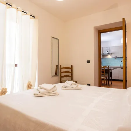 Hola House Capo Market