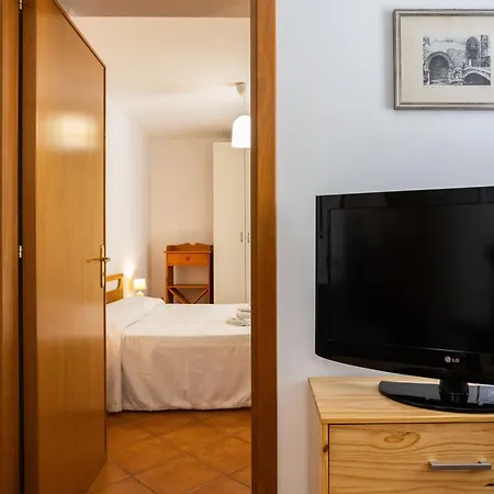 Hola House Capo Market *