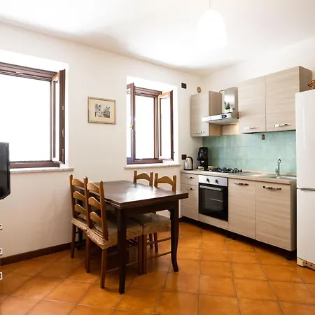 Hola House Capo Market *